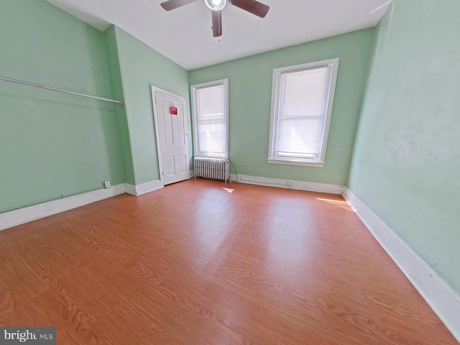 529 Tree Street Philadelphia, PA 19148 - Photo 20 of 31 Bedroom 1