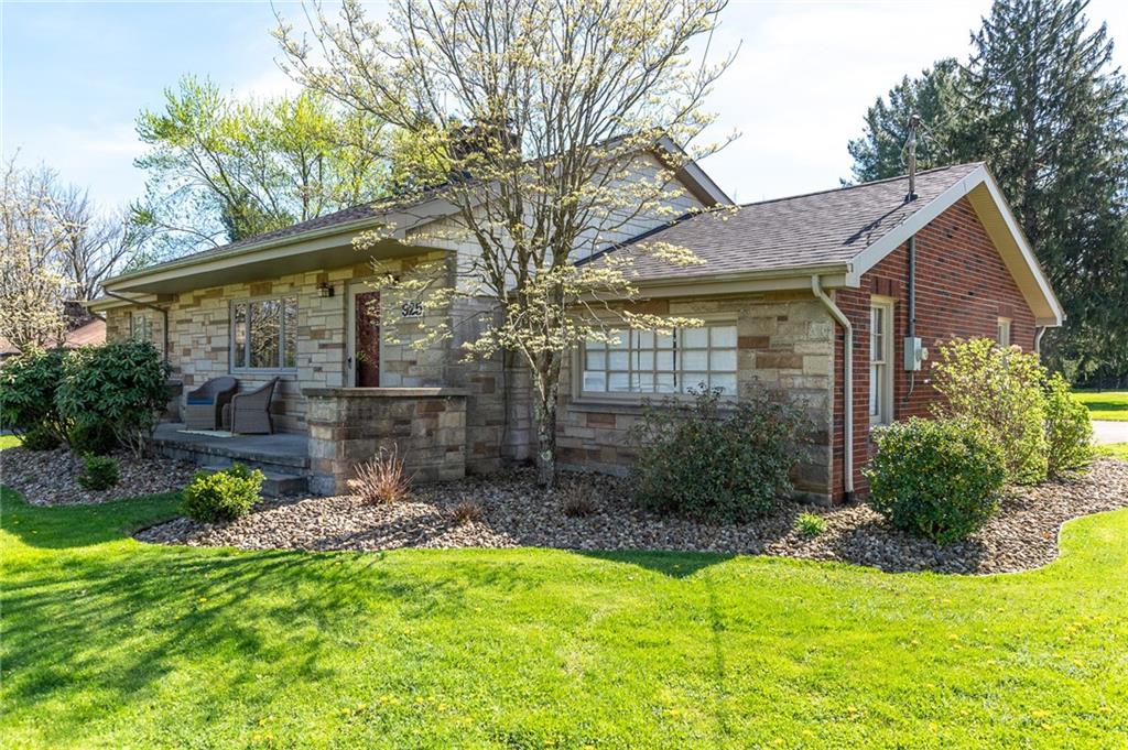 Great curb appeal!