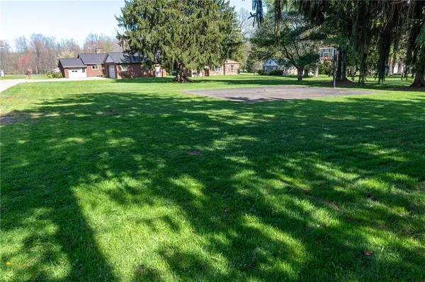 $347,500 | 925 North Keel Ridge Road, Hermitage, PA 16148