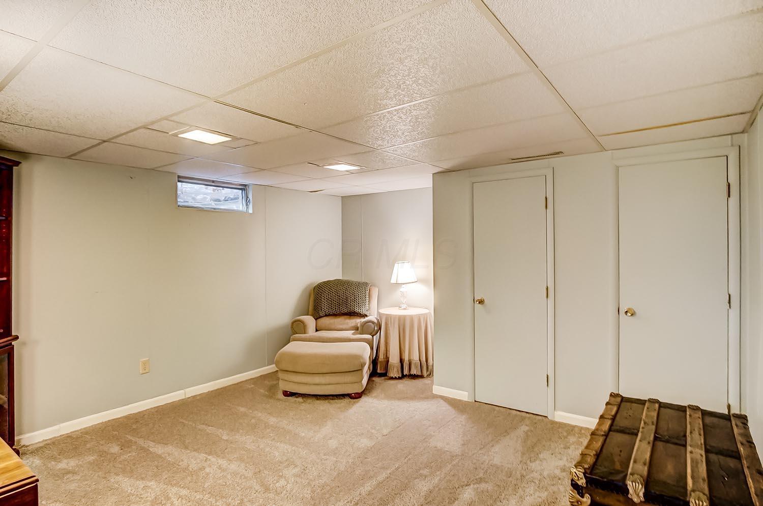 2500 Lane Road Columbus, OH 43220 - Photo 22 of 27