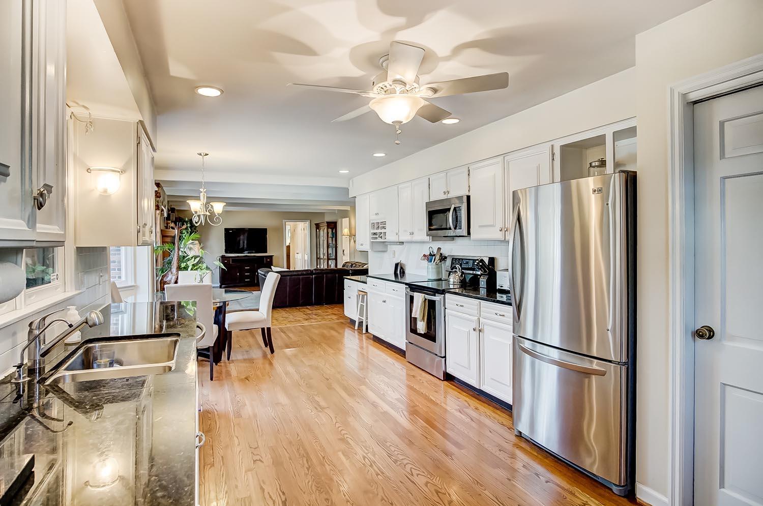 2500 Lane Road Columbus, OH 43220 - Photo 9 of 27