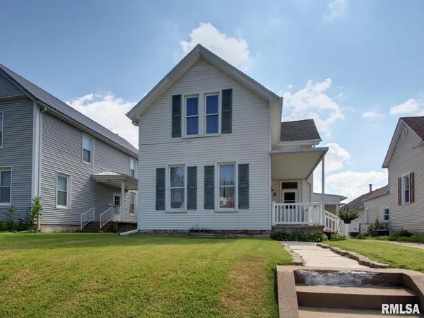 $173,900 | 621 South 17th Street, Quincy, IL 62301