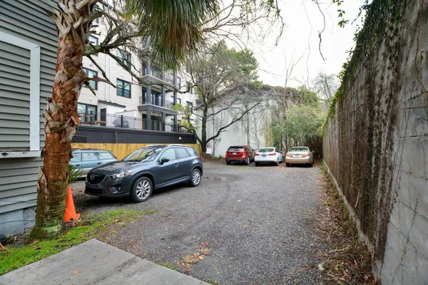 $3,030 | 25 George Street, Unit D, Charleston, SC 29401