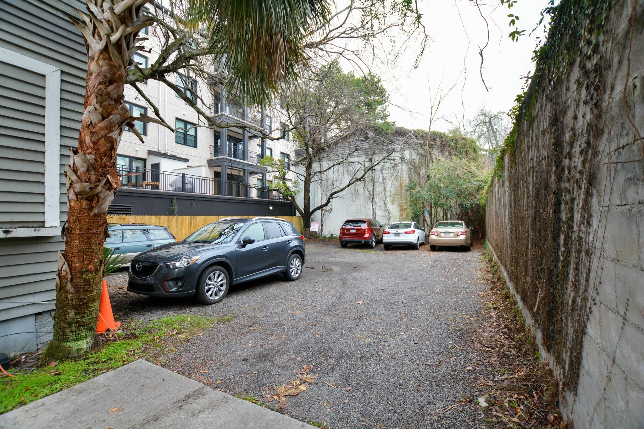 25 George Street, Unit D Charleston, SC 29401 - Photo 3 of 12 tempImage9gjidU