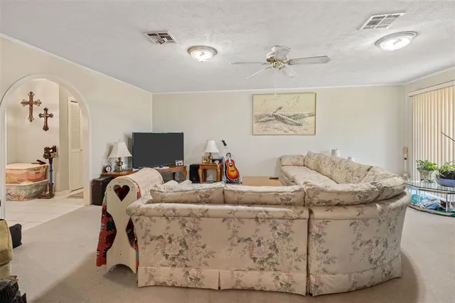 $265,000 | 744 Belle Avenue, Lake Charles, LA 70611