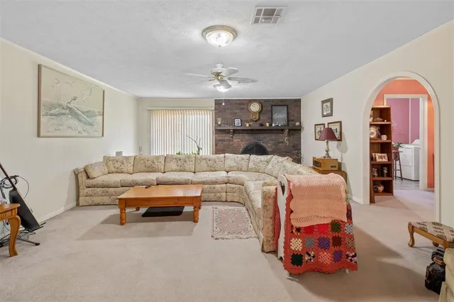 $265,000 | 744 Belle Avenue, Lake Charles, LA 70611