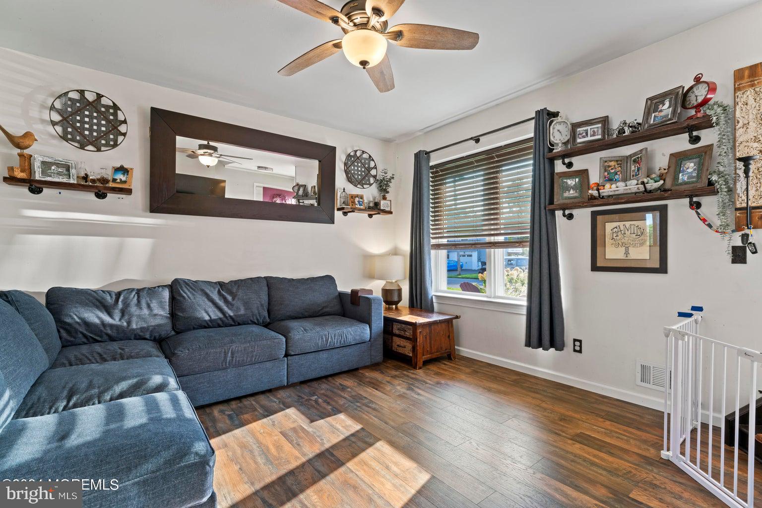 807 Willow Road Toms River, NJ 08753 - Photo 4 of 25 Gallery Image 4