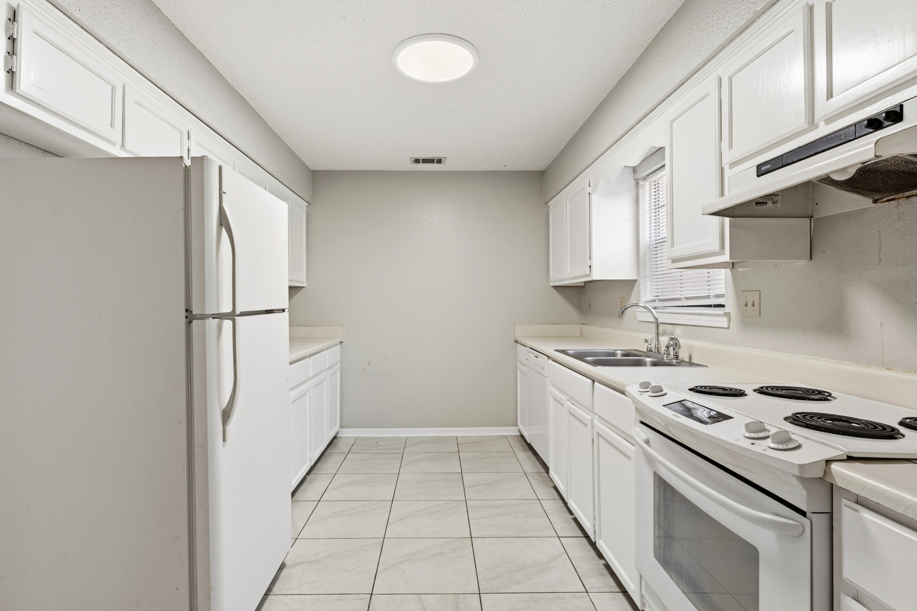 815 Valley Road Crestview, FL 32539 - Photo 9 of 40 9-09