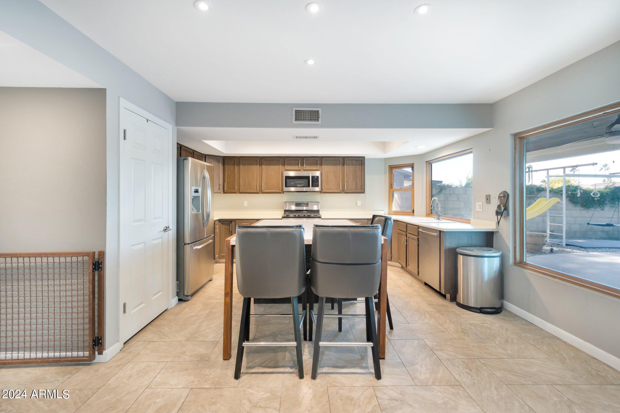 4523 East Hearn Road Phoenix, AZ 85032 - Photo 12 of 34 4523EHearn_WS (20)