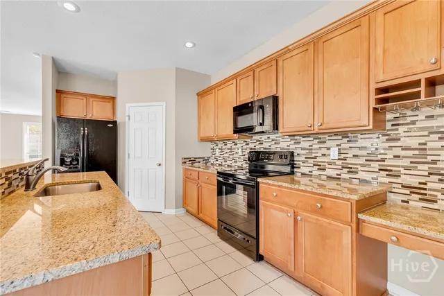 $2,200 | 16 Bushwood Drive, Savannah, GA 31407