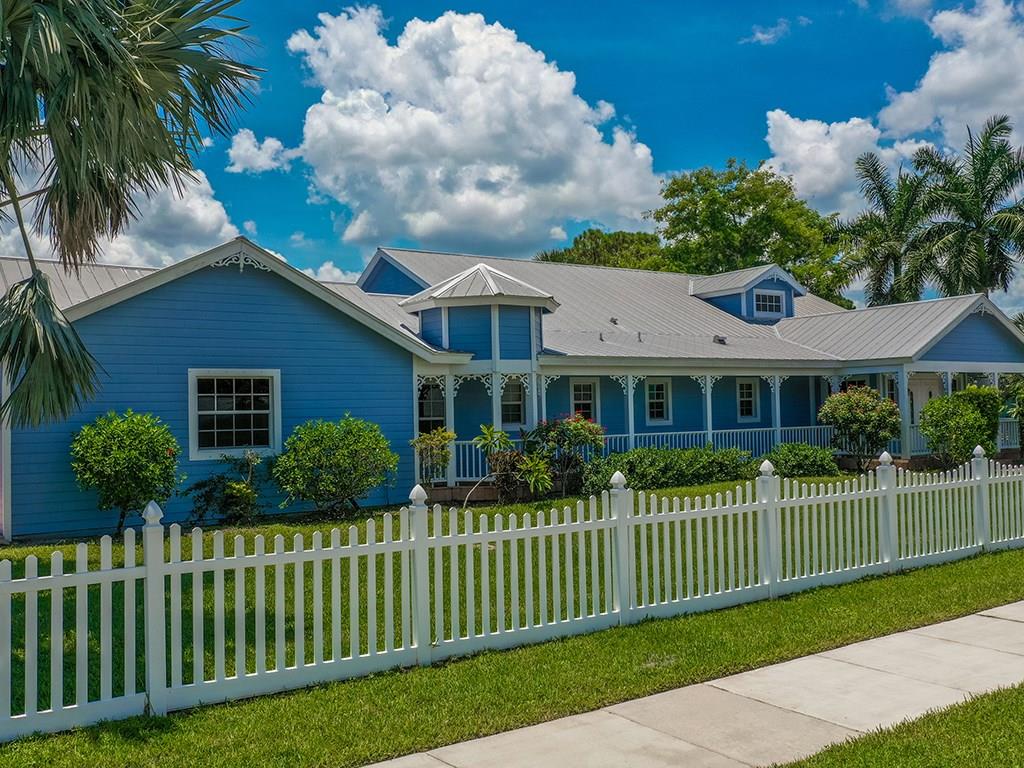 1620 Southwest Dyer Point Road Palm City, FL 34990 - Photo 6 of 31 Gallery Image 6