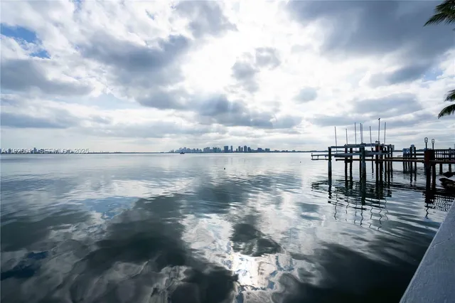 $3,000 | 1750 South Treasure Drive, Unit 1, North Bay Village, FL 33141