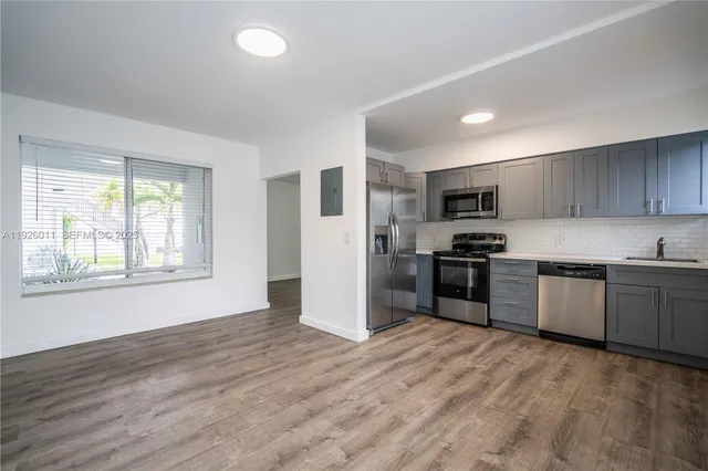 $3,000 | 1750 South Treasure Drive, Unit 1, North Bay Village, FL 33141