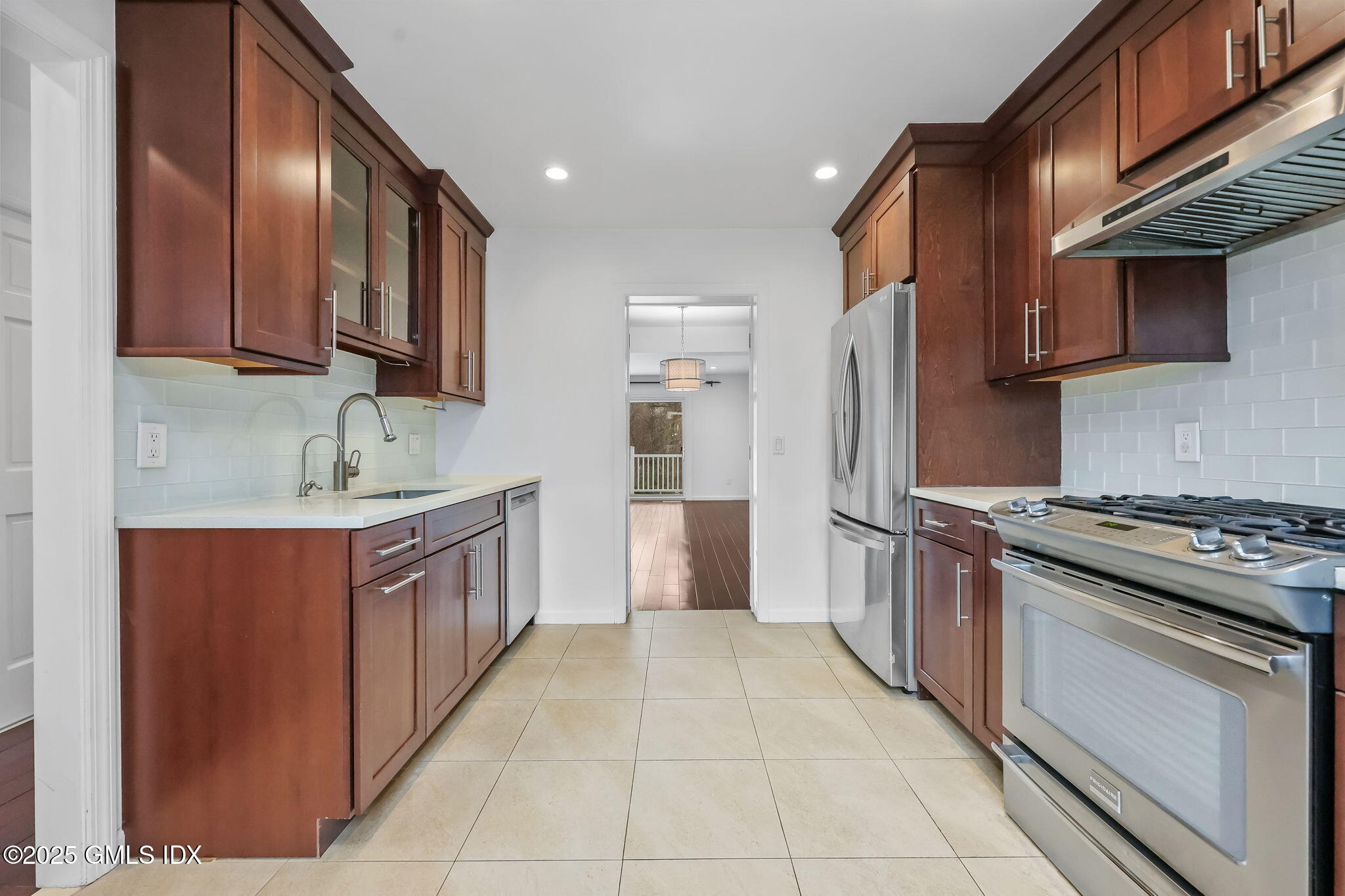 79 Silo Circle Riverside, CT 06878 - Photo 13 of 42 Kitchen