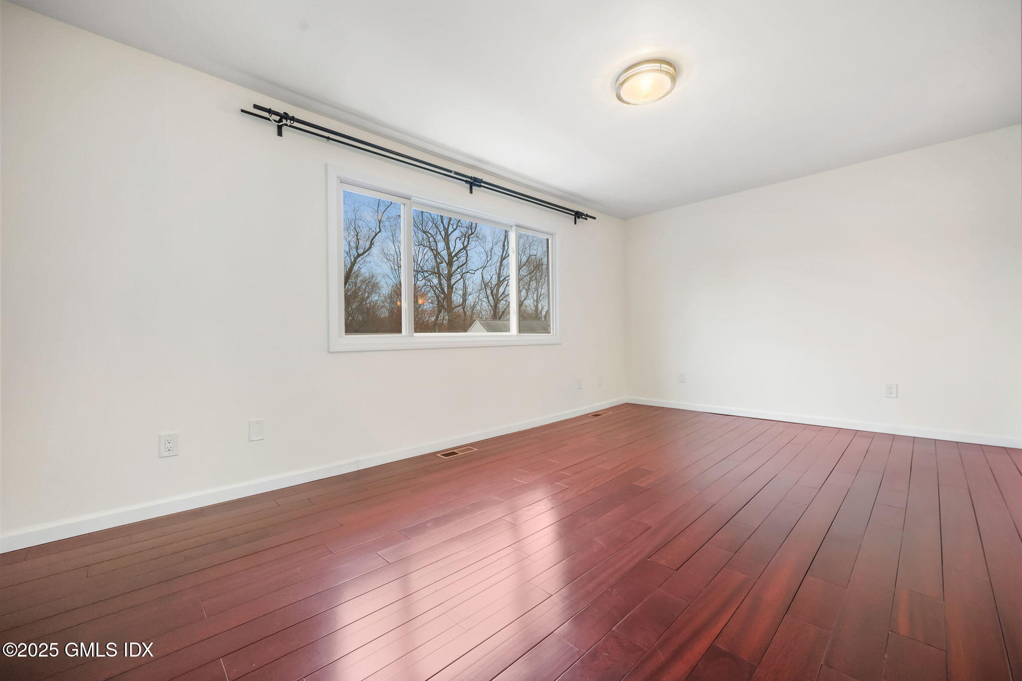 79 Silo Circle Riverside, CT 06878 - Photo 18 of 42 Primary Bedroom