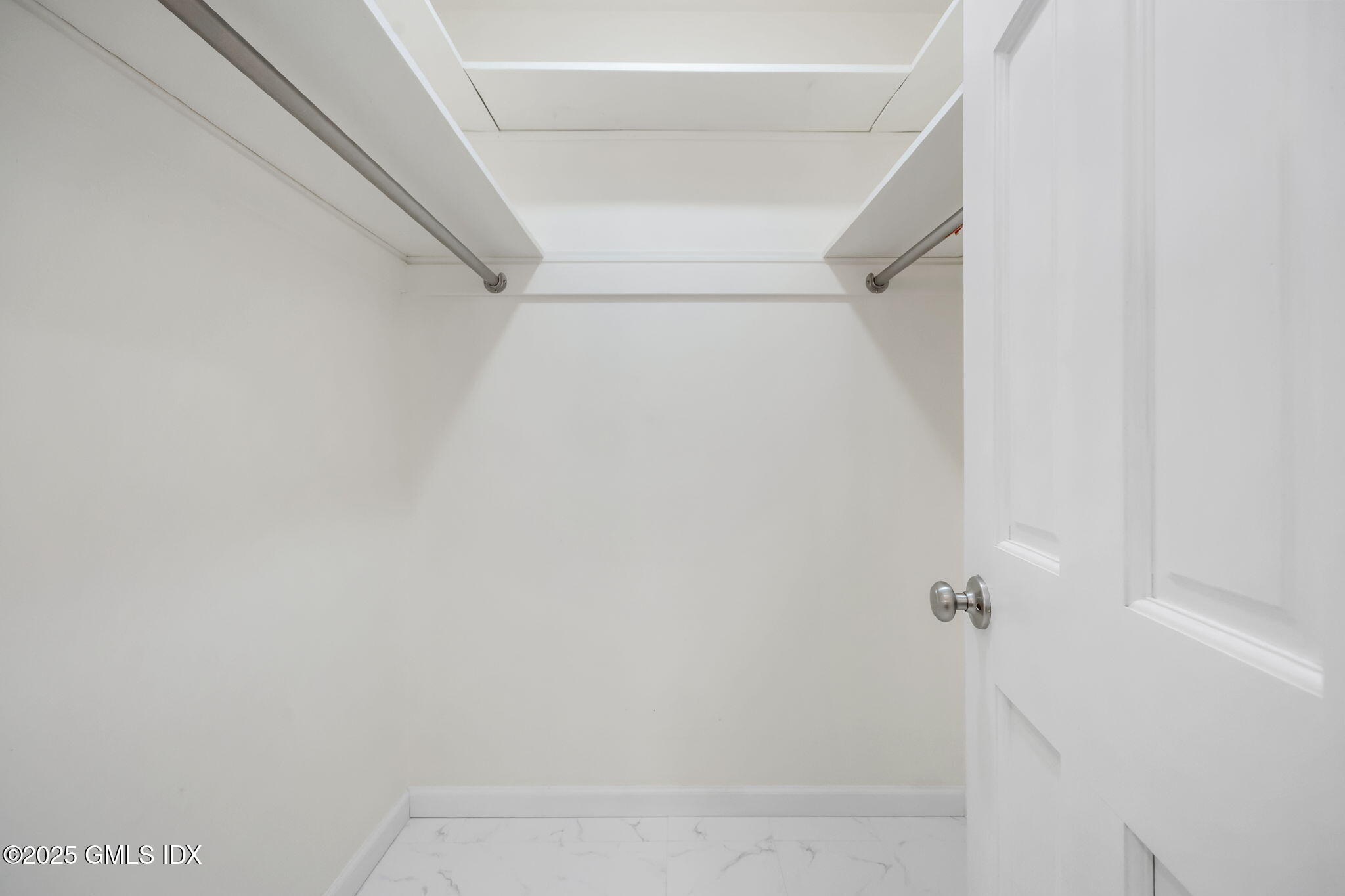 79 Silo Circle Riverside, CT 06878 - Photo 22 of 42 Primary Walk-In Closet