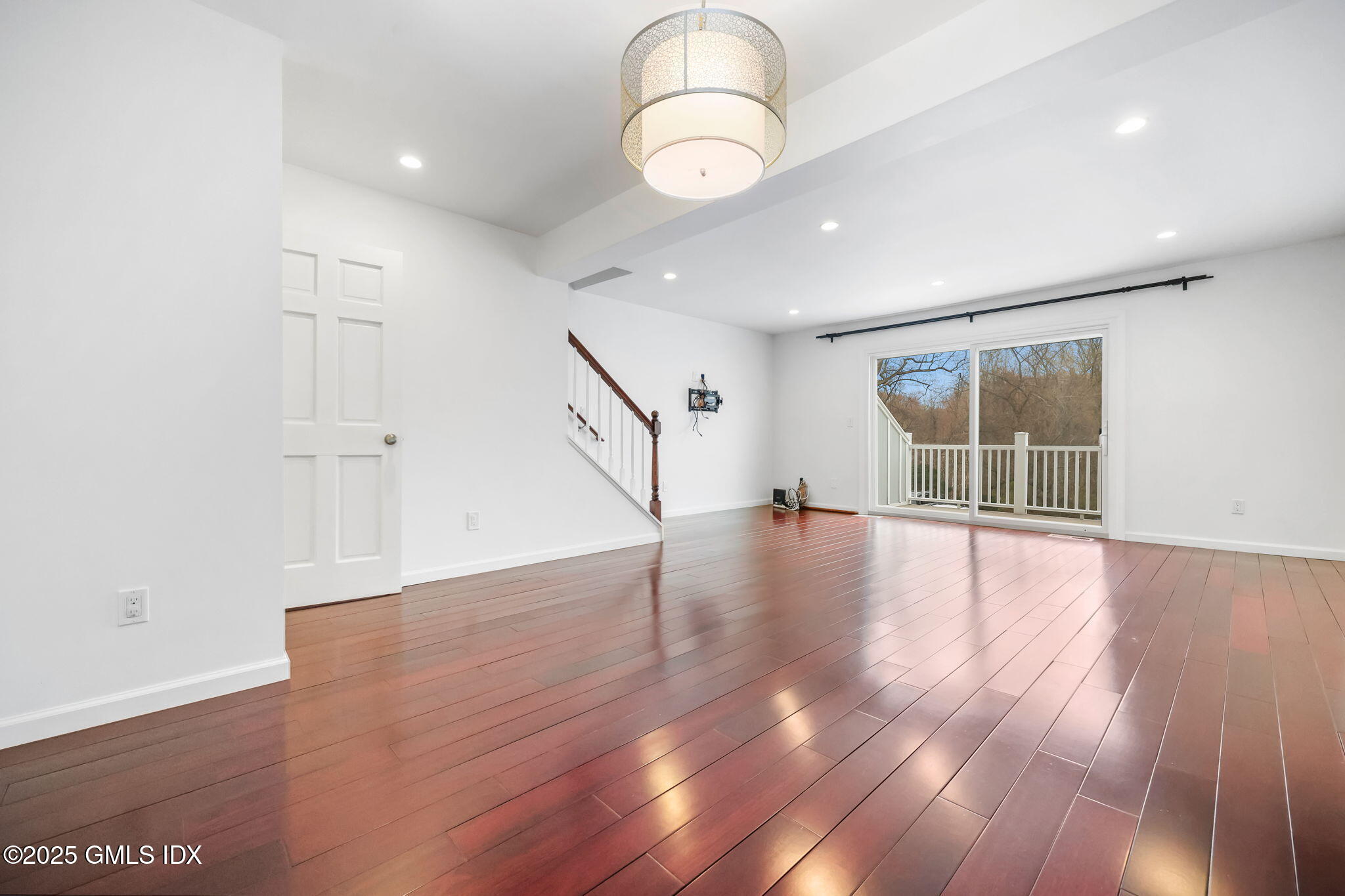 79 Silo Circle Riverside, CT 06878 - Photo 6 of 42 Living Room to Deck