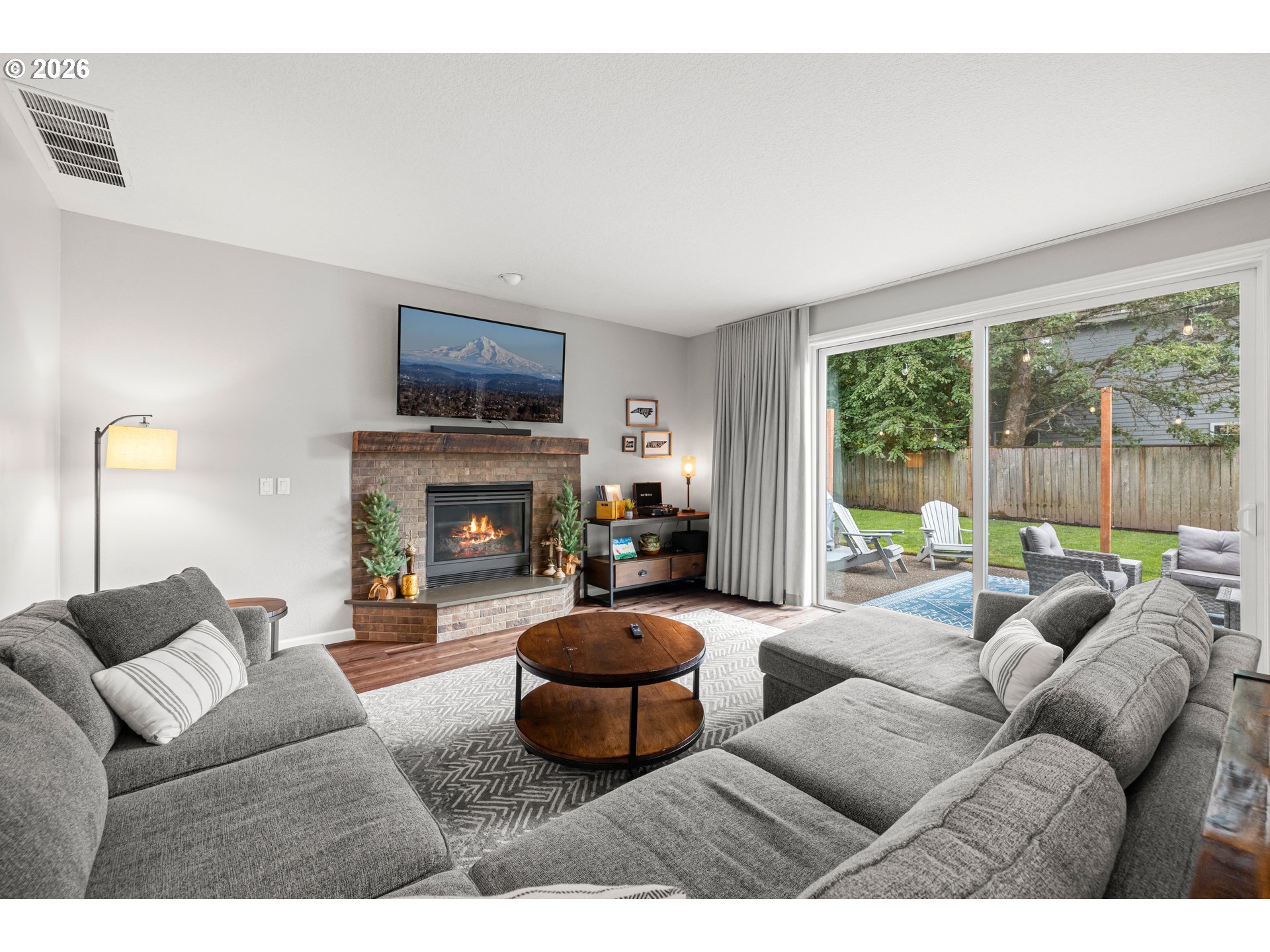 28528 Southwest Cascade Loop Wilsonville, OR 97070 - Photo 18 of 47 Family Room
