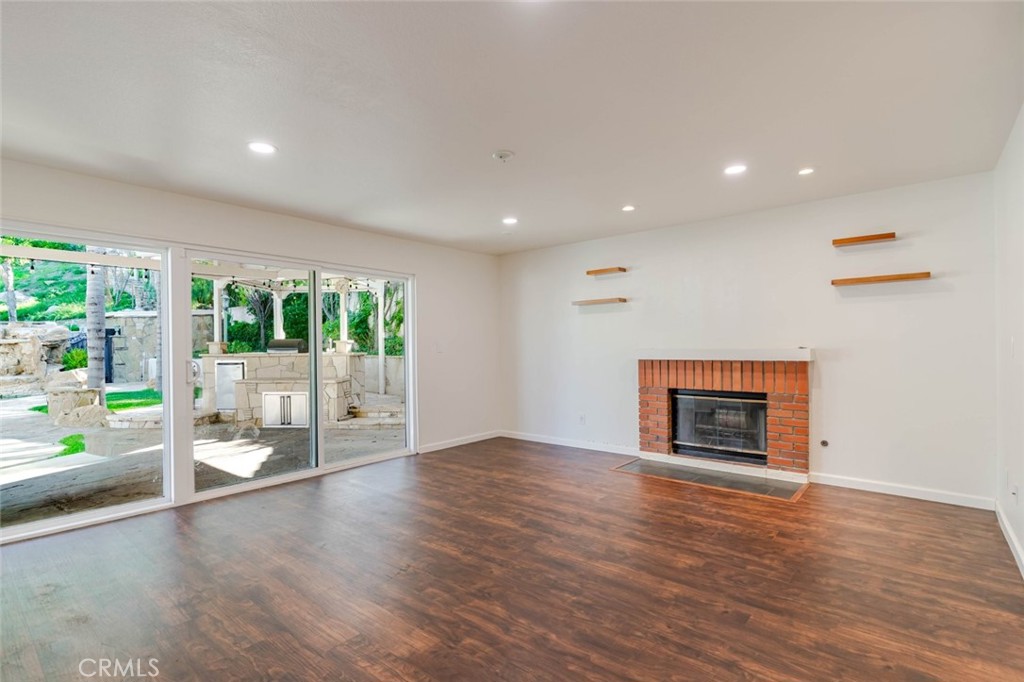 31256 Quail Valley Road Castaic, CA 91384 - Photo 5 of 27