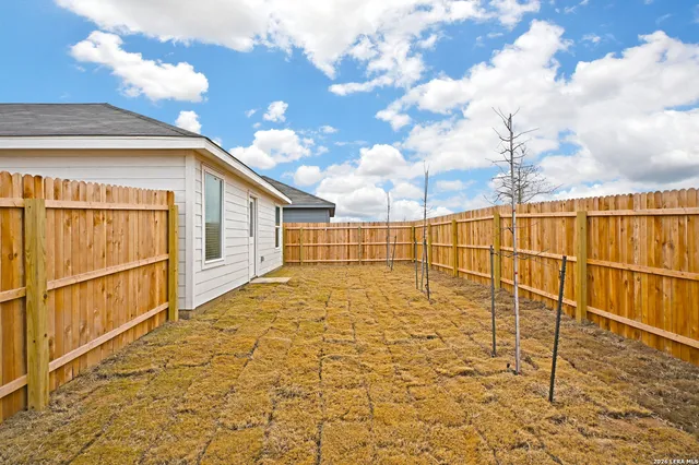 $1,495 | 14605 Mudstone Place, Elmendorf, TX 78112