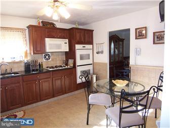 74 Albemarle Road Hamilton Square, NJ 08690 - Photo 3 of 12