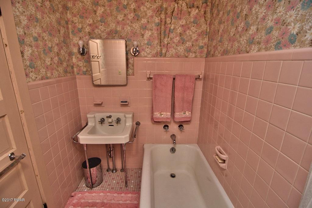 1111 Avoy Road Lakeville, PA 18438 - Photo 33 of 108