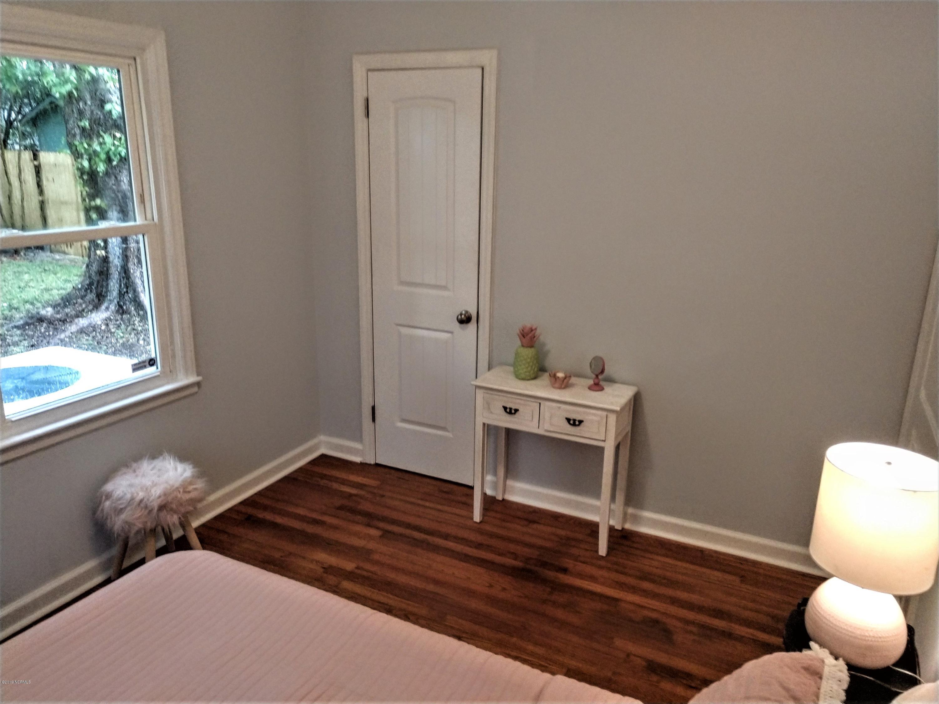 211 Preston Road Jacksonville, NC 28540 - Photo 31 of 41 girl bed