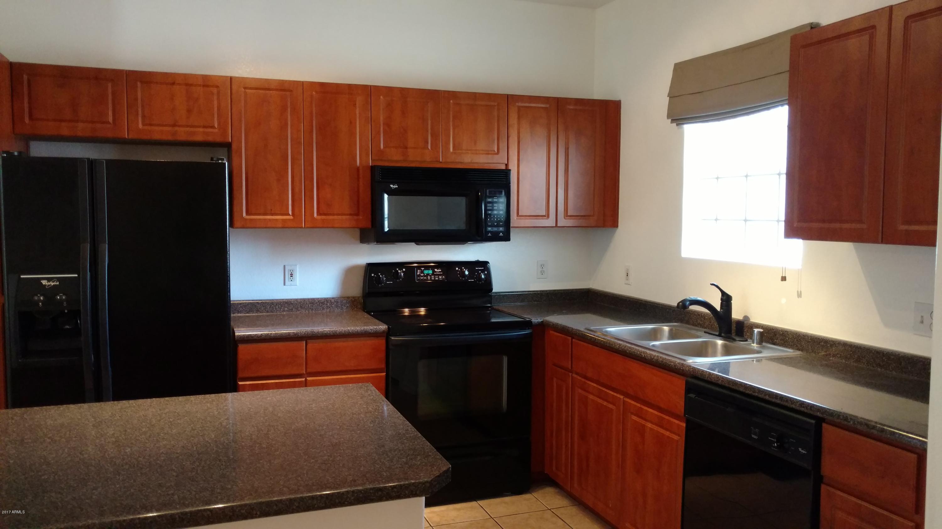 Gourmet kitchen