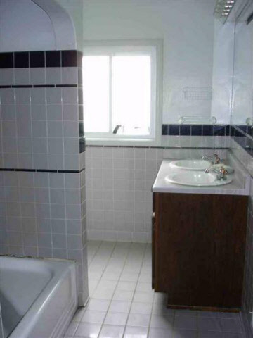 13575 Fenton Road Fenton, MI 48430 - Photo 2 of 4 20281740-1.JPG