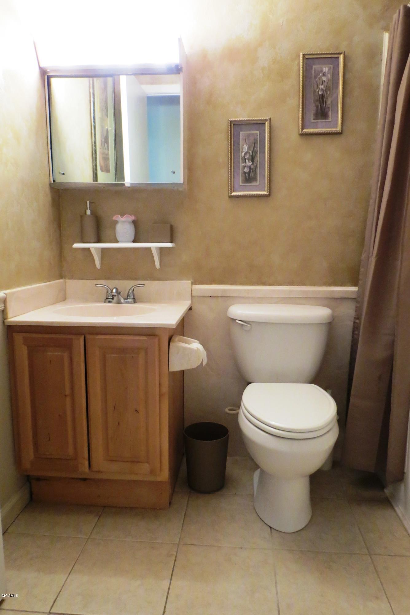 6025 Wildwood Road Moss Point, MS 39562 - Photo 13 of 28 IMG_8617