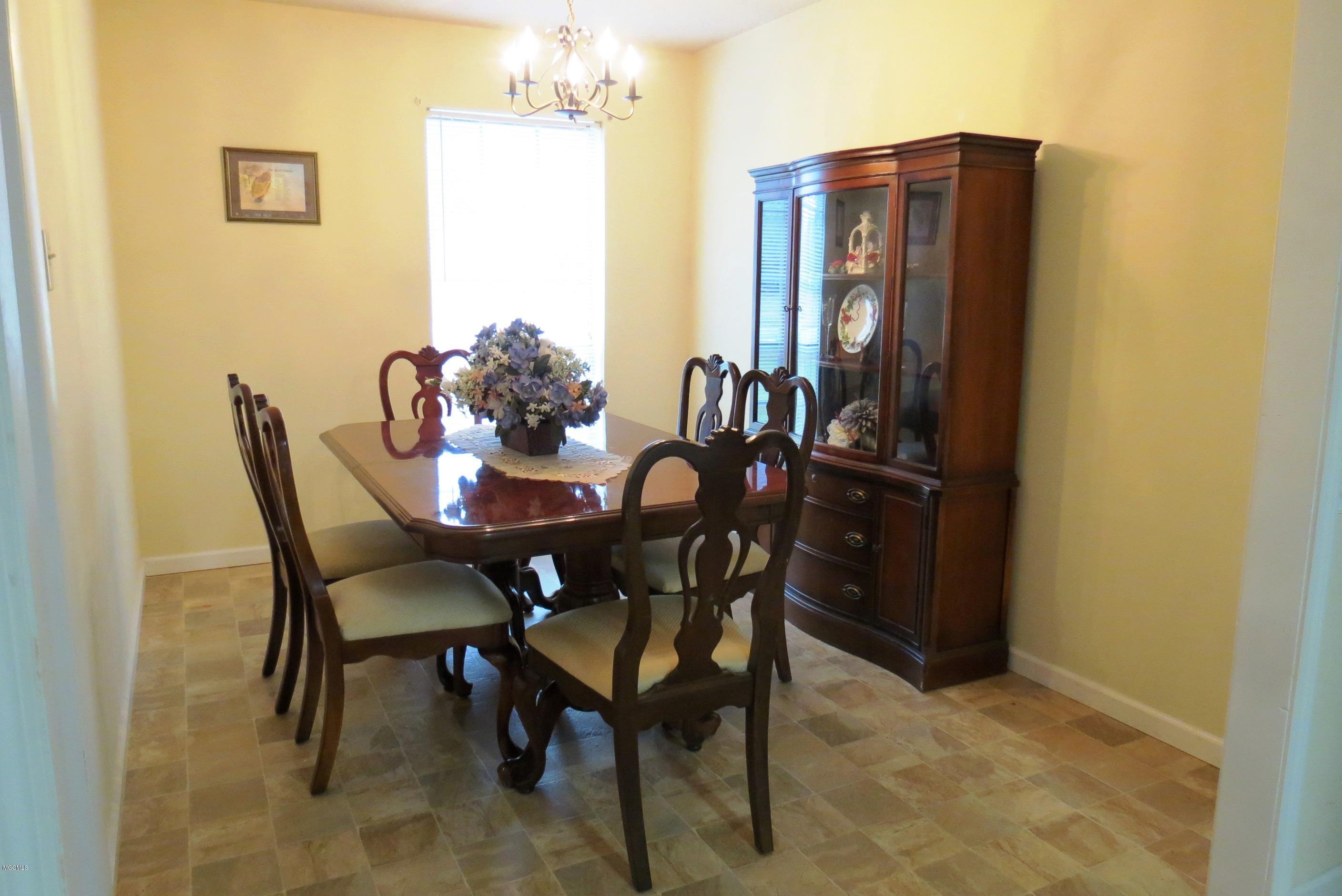 6025 Wildwood Road Moss Point, MS 39562 - Photo 4 of 28 IMG_8572