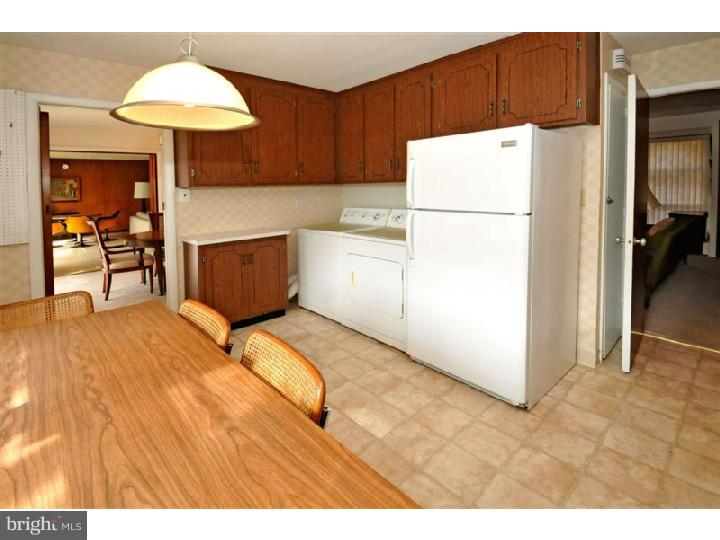 933 Crosswicks Road Rydal, PA 19046 - Photo 9 of 19 Kitchen