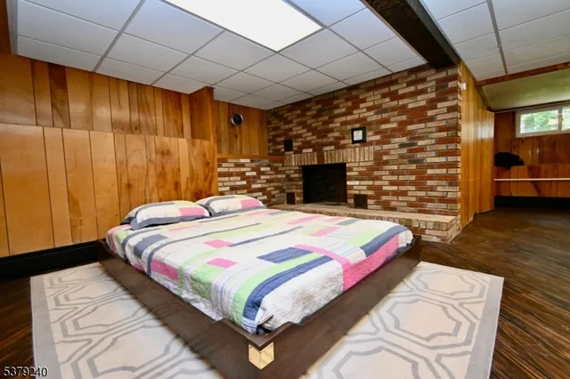 $359,900 | 221 South Maryland Avenue, Lake Hopatcong, NJ 07849