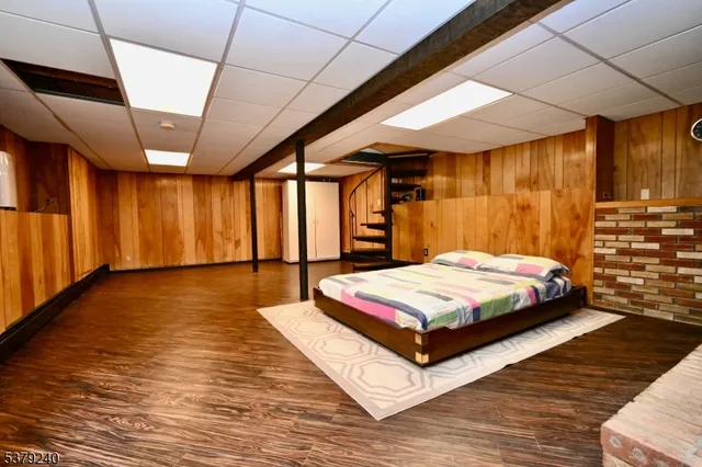 $359,900 | 221 South Maryland Avenue, Lake Hopatcong, NJ 07849