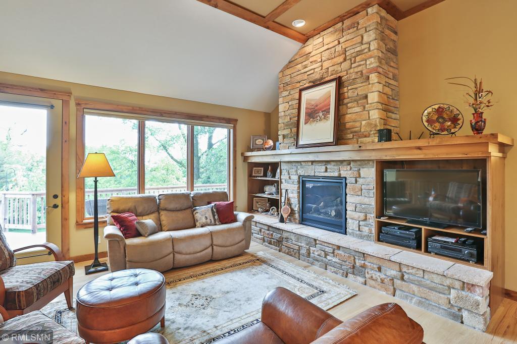 838 Riley Lane Hudson, WI 54016 - Photo 4 of 27 Gallery Image 4