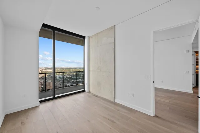 $5,000 | 610 Davis Street, Unit 4605, Austin, TX 78701