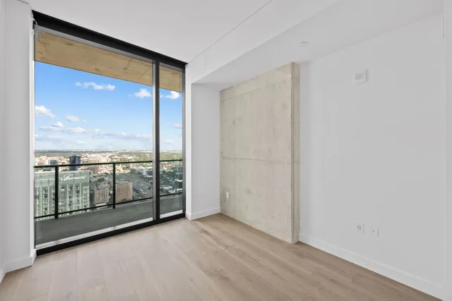 $5,000 | 610 Davis Street, Unit 4605, Austin, TX 78701