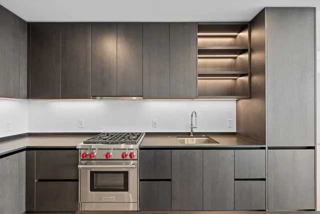 $5,000 | 610 Davis Street, Unit 4605, Austin, TX 78701