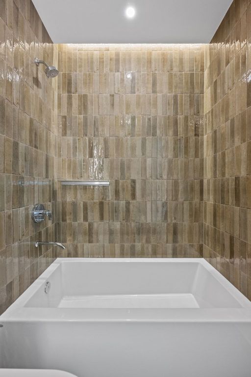 610 Davis Street, Unit 4605 Austin, TX 78701 - Photo 23 of 31