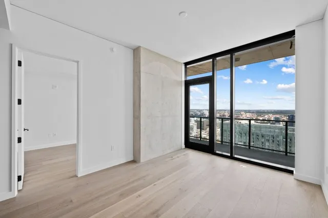 $5,000 | 610 Davis Street, Unit 4605, Austin, TX 78701