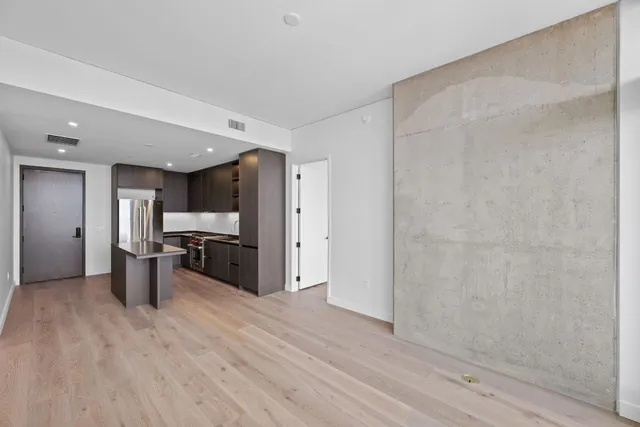 $5,000 | 610 Davis Street, Unit 4605, Austin, TX 78701