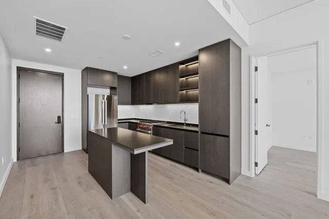 $5,000 | 610 Davis Street, Unit 4605, Austin, TX 78701