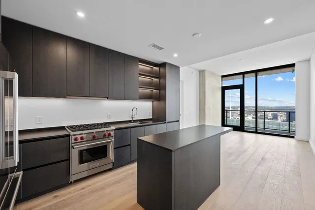 $5,000 | 610 Davis Street, Unit 4605, Austin, TX 78701