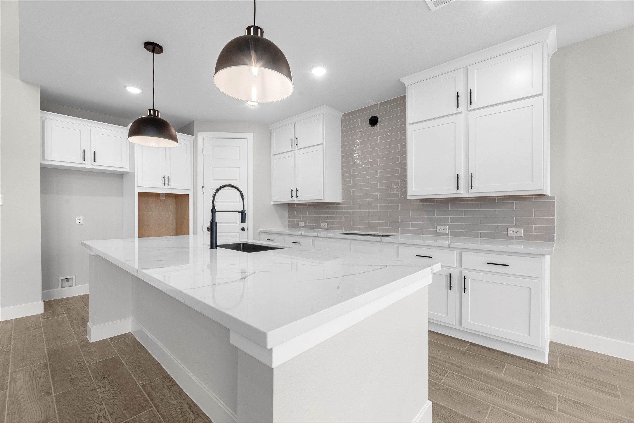 414 Sunlight Rise Road Richmond, TX 77406 - Photo 6 of 30 Representative image. Features, selections and colors may vary.