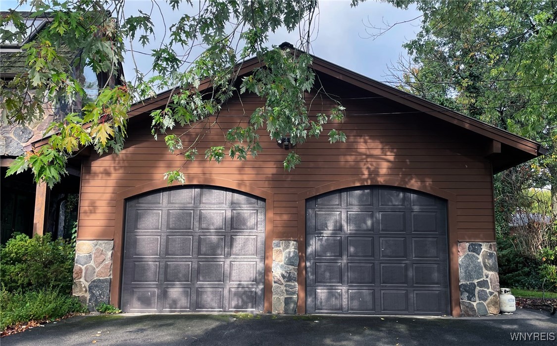 7132 Taylor Road Boston, NY 14075 - Photo 3 of 24