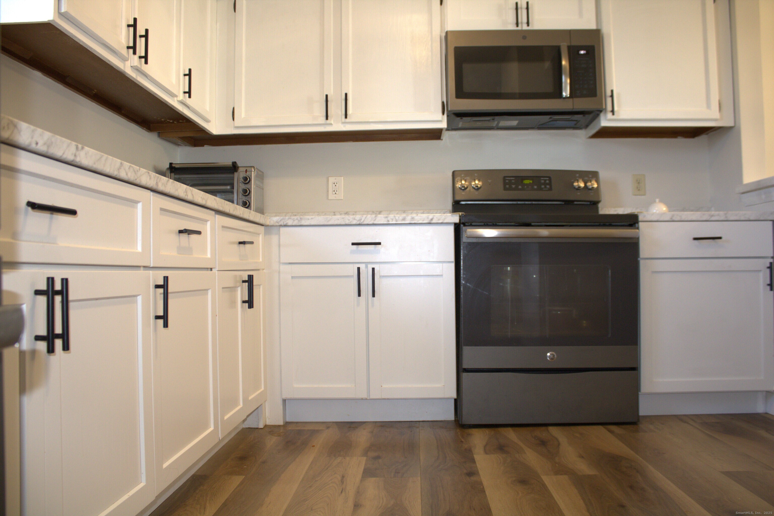 607 Spring Meadow Road, Unit 607 South Windsor, CT 06074 - Photo 2 of 28