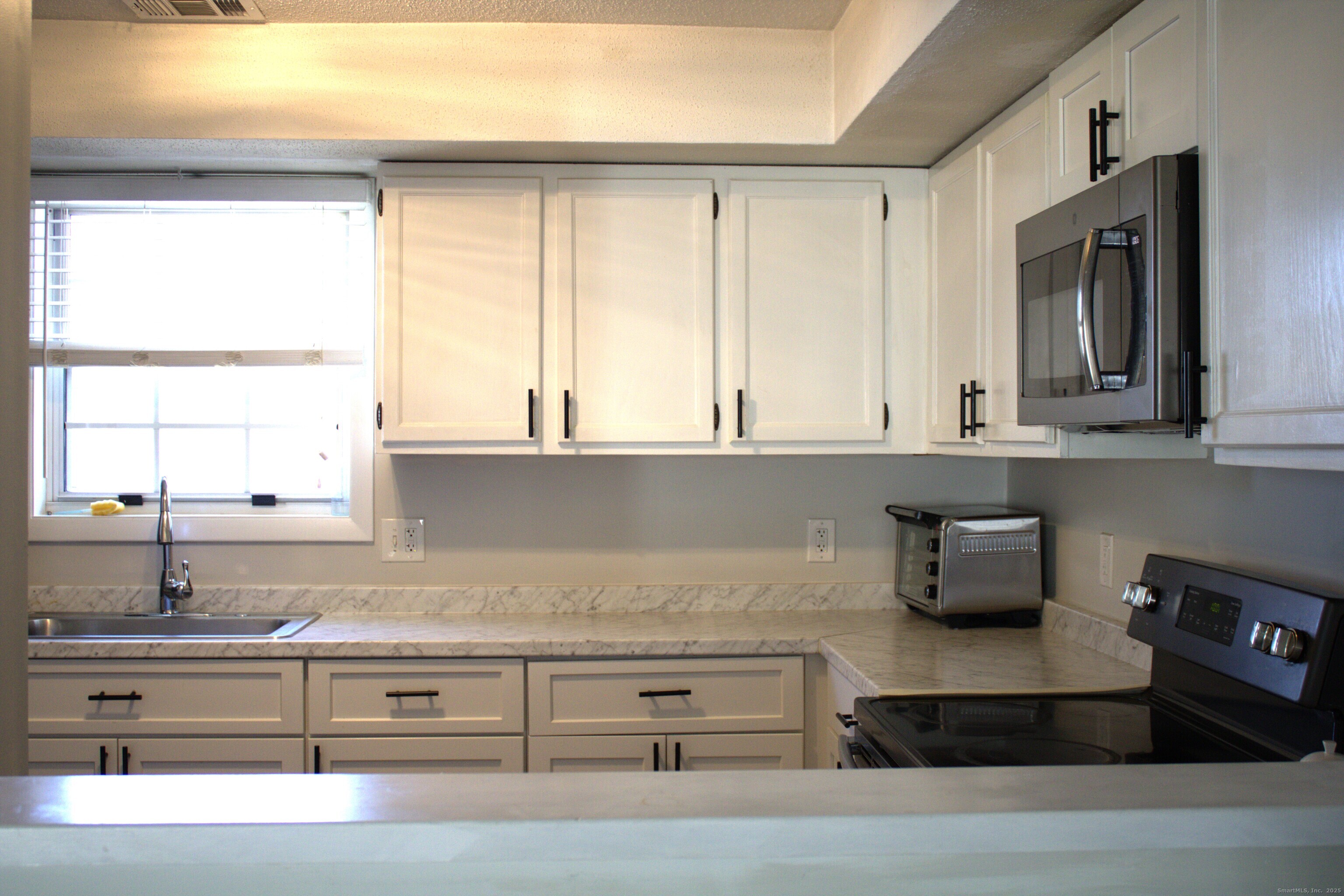 607 Spring Meadow Road, Unit 607 South Windsor, CT 06074 - Photo 3 of 28