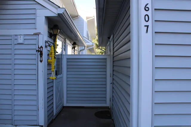 $1,995 | 607 Spring Meadow Road, Unit 607, South Windsor, CT 06074