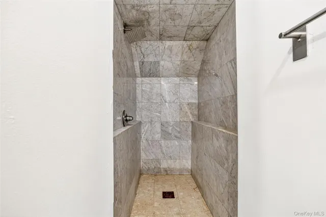 $1,400,000 | 6015 Independence Avenue | North Riverdale