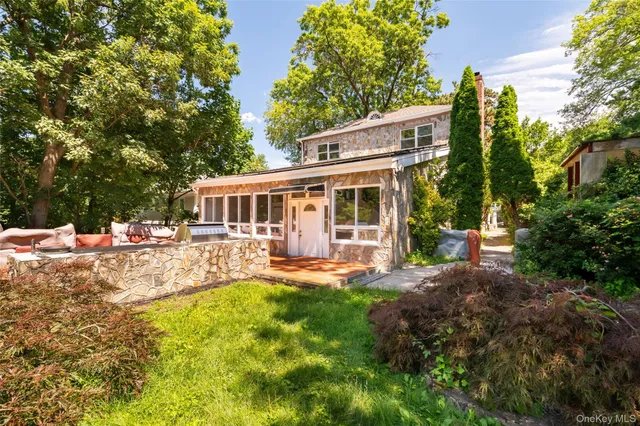 $1,400,000 | 6015 Independence Avenue | North Riverdale